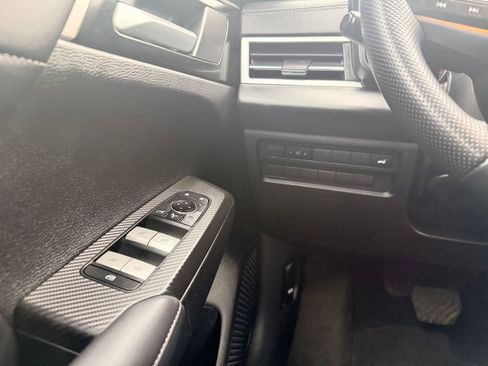 Used 2024 Mitsubishi Outlander SE image 26