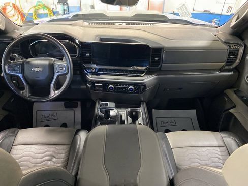 Used 2023 Chevrolet Silverado 1500 ZR2 w/ Technology Package image 18
