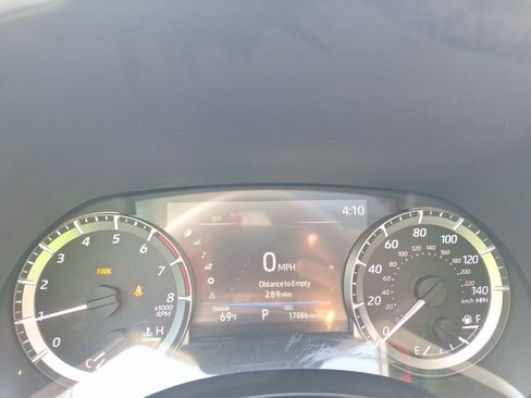 Used 2024 Toyota Highlander XLE image 20