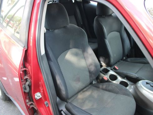 Used 2016 Nissan Juke S FWD image 18