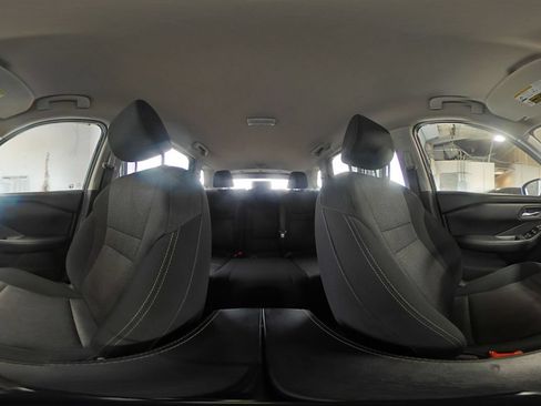 Used 2025 Nissan Rogue SV FWD image 44