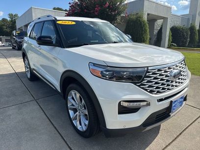 Used 2023 Ford Explorer Platinum w/ Class IV Trailer Tow Package