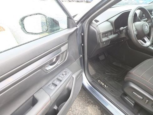 Used 2023 Honda CR-V Sport image 14
