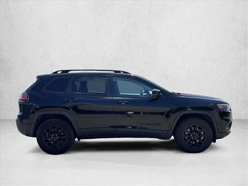 Used 2023 Jeep Cherokee Altitude Lux image 4