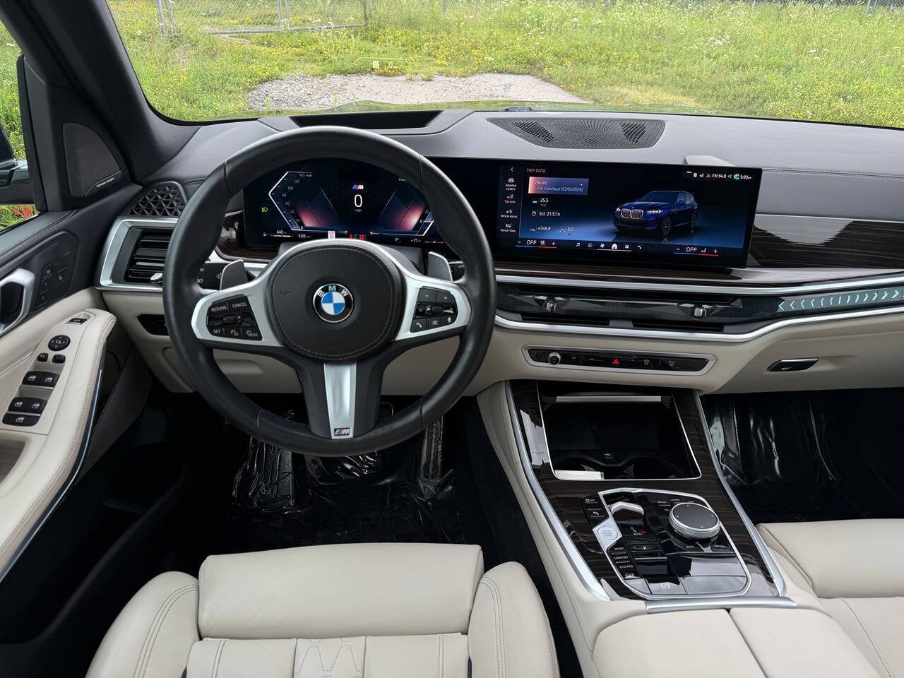 Used 2025 BMW X5 xDrive40i w/ M Sport Package AWD/4WD image 22