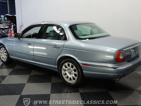 Used 2004 Jaguar XJ8 image 6