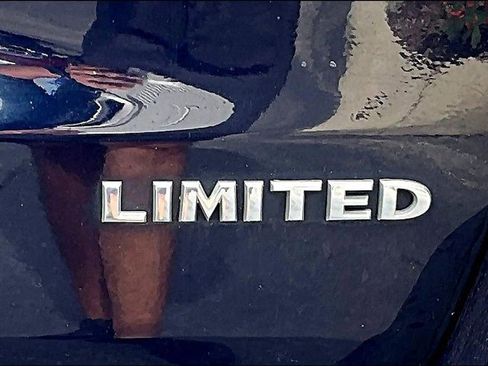 Used 2014 Jeep Grand Cherokee Limited image 24