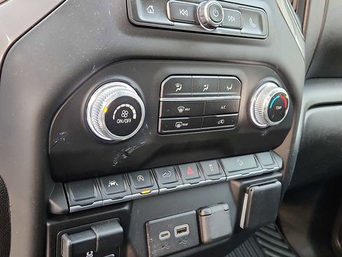 Used 2023 GMC Sierra 1500 Pro w/ Graphite Edition image 15