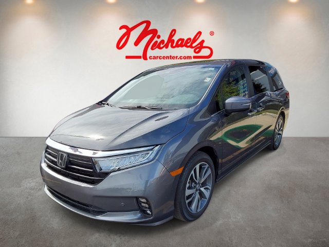 Used 2024 Honda Odyssey Touring image 3
