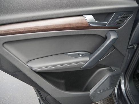 Used 2023 Audi Q5 2.0T Premium Plus w/ Premium Plus Package image 22