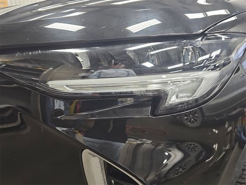 Used 2023 Buick Envision Essence image 31