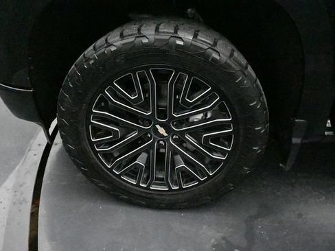 Used 2023 Chevrolet Silverado 1500 RST AWD/4WD image 32