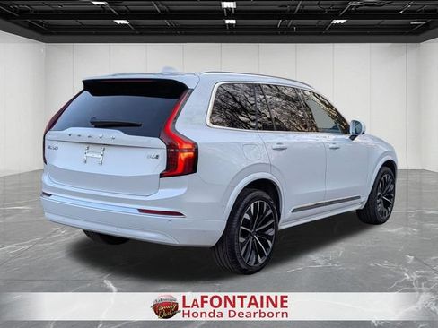Used 2025 Volvo XC90 B6 Plus AWD/4WD image 5