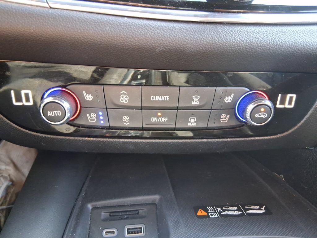 Used 2024 Buick Enclave Avenir w/ Trailering Package, 5000 lbs. FWD image 19