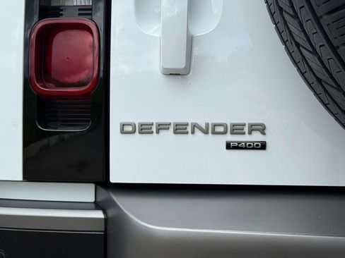Certified 2022 Land Rover Defender 90 X-Dynamic SE AWD/4WD image 43