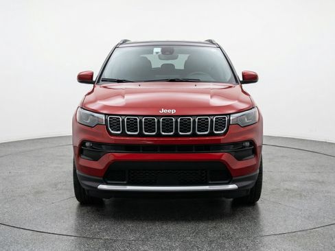 Used 2025 Jeep Compass Limited image 2