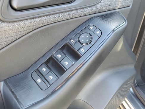 Certified 2023 Nissan Rogue S image 17