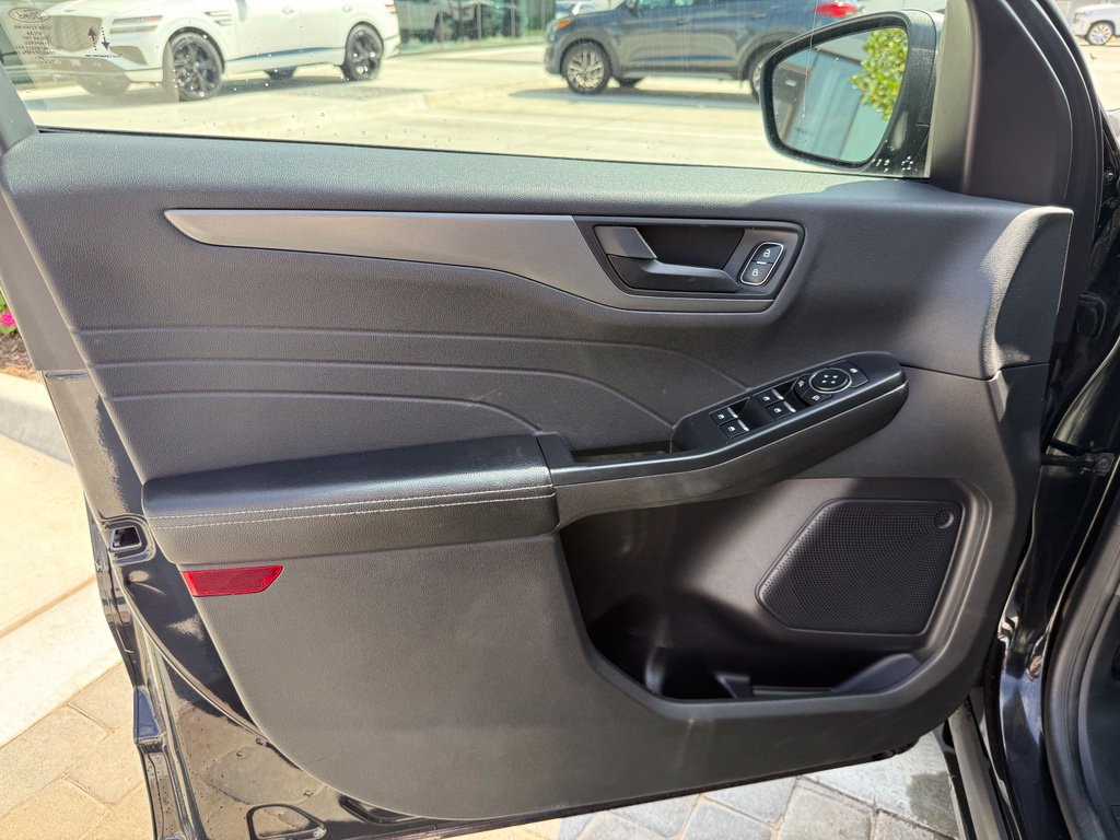 Used 2024 Ford Escape Active AWD/4WD image 30