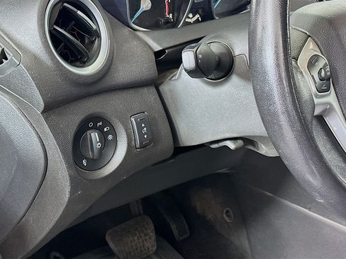 Used 2014 Ford Fiesta SE w/ Equipment Group 201A FWD image 16