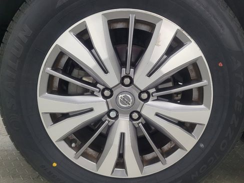 Used 2019 Nissan Pathfinder S image 31