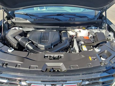 Used 2026 GMC Acadia AT4 w/ Luxury Package AWD/4WD image 30