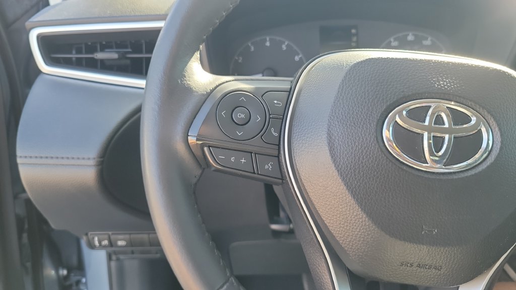 Used 2024 Toyota Corolla Cross LE w/ Moonroof Package FWD image 18
