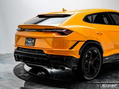 Used 2024 Lamborghini Urus S image 16