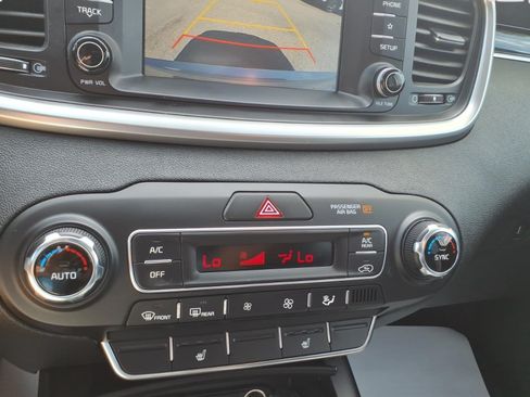 Used 2019 Kia Sorento S AWD/4WD image 21