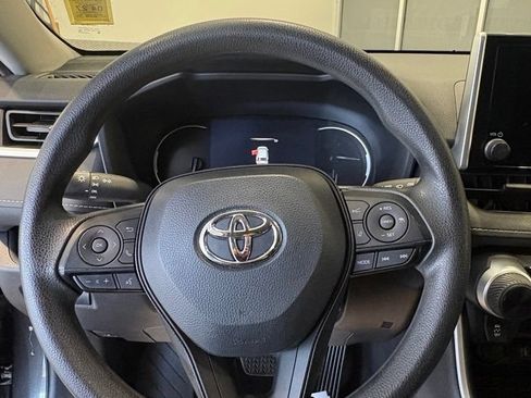 Used 2023 Toyota RAV4 LE AWD/4WD image 20