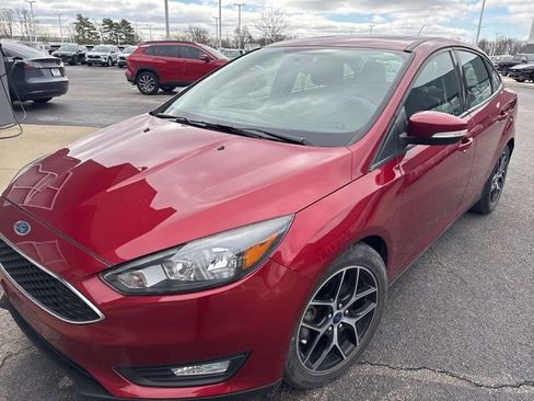 Used 2017 Ford Focus SEL image 1