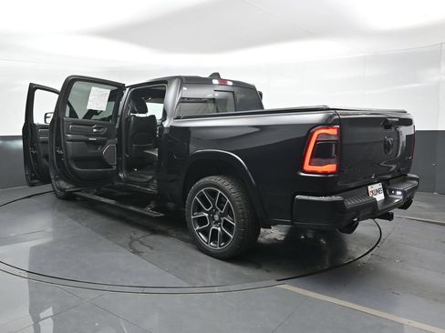 Used 2019 RAM 1500 Laramie AWD/4WD image 39