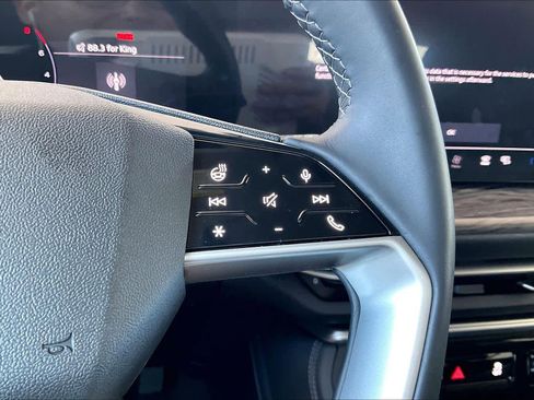 Used 2025 Audi Q5 Premium w/ Convenience Package image 23