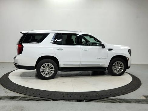 Used 2025 GMC Yukon Denali RWD image 9