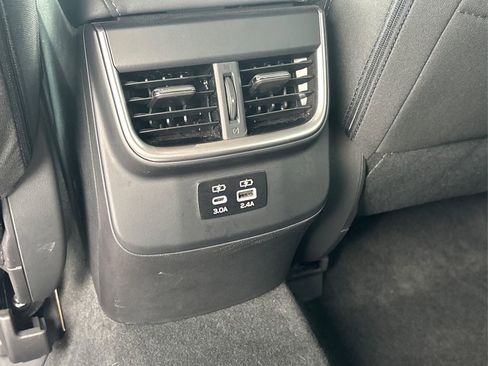 Used 2023 Subaru Outback Premium image 30