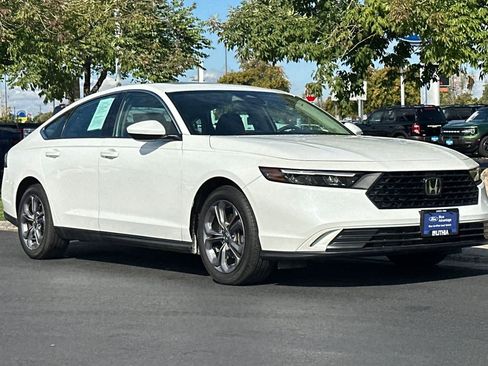 Used 2023 Honda Accord EX image 9