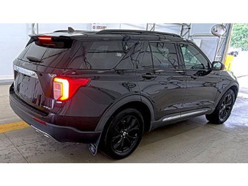 Used 2021 Ford Explorer XLT w/ Equipment Group 202A AWD/4WD image 3