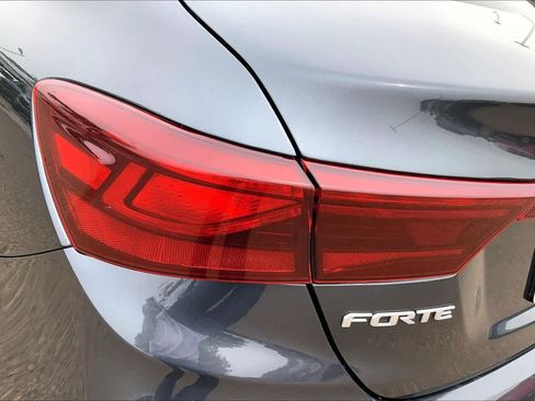 Certified 2024 Kia Forte LXS w/ LXS Technology Package FWD image 32