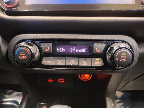 Used 2021 Nissan Kicks SR w/ SR Premium Package image 20