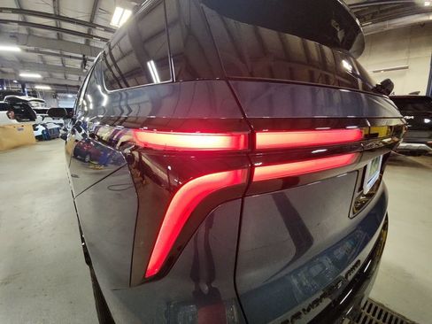 Certified 2026 Chevrolet Traverse RS w/ LPO, Floor Liner Package AWD/4WD image 32
