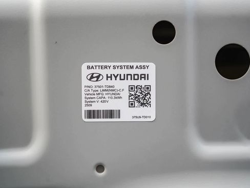 New 2026 Hyundai Ioniq 9 SE image 28