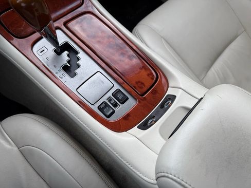 Used 2006 Lexus SC 430 Convertible image 30