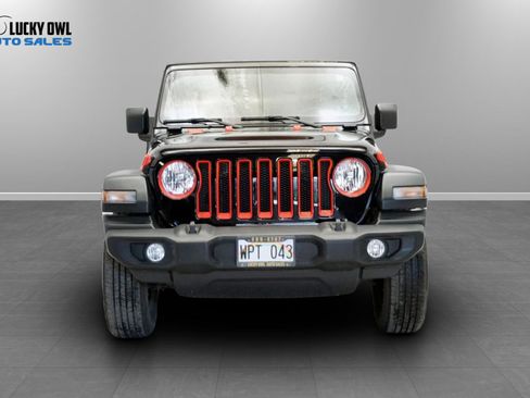 Used 2022 Jeep Wrangler Unlimited Sport AWD/4WD image 2