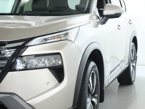 Certified 2024 Nissan Rogue SL image 5