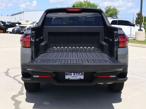Used 2026 Hyundai Santa Cruz SE FWD image 8