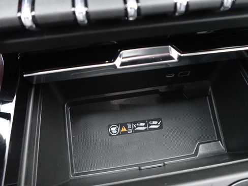 New 2025 GMC Yukon XL Denali w/ LPO, Illumination Package image 23