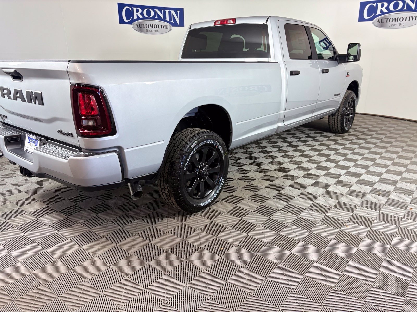 New 2027 RAM 3500 Big Horn AWD/4WD image 29