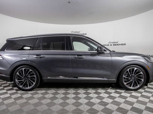 Used 2025 Lincoln Aviator Reserve w/ Equipment Group 201A image 12