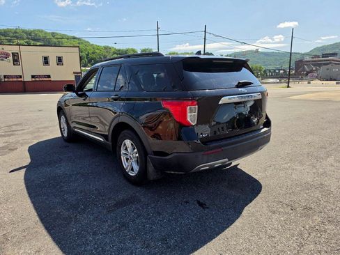 Used 2020 Ford Explorer XLT w/ Equipment Group 202A AWD/4WD image 6