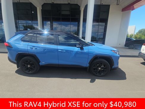 Used 2024 Toyota RAV4 XSE AWD/4WD image 5