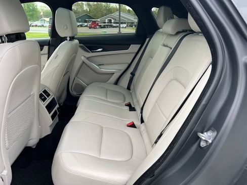 Used 2021 Jaguar F-PACE S AWD/4WD image 4